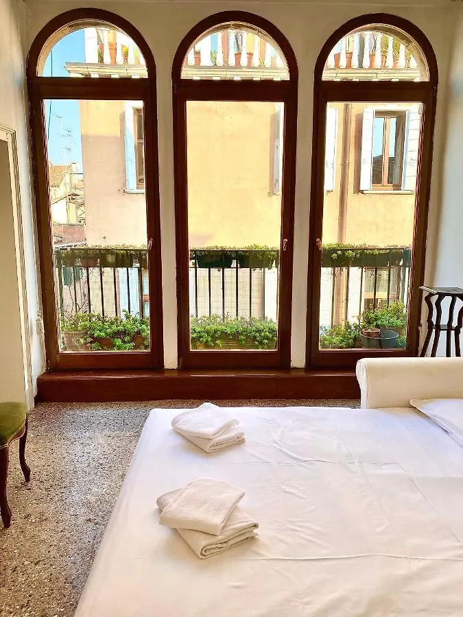 Ca' Samuele Authentic Venetian Apartment